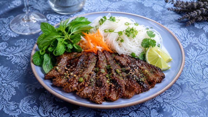 Vietnamese Caramel Skirt Steak